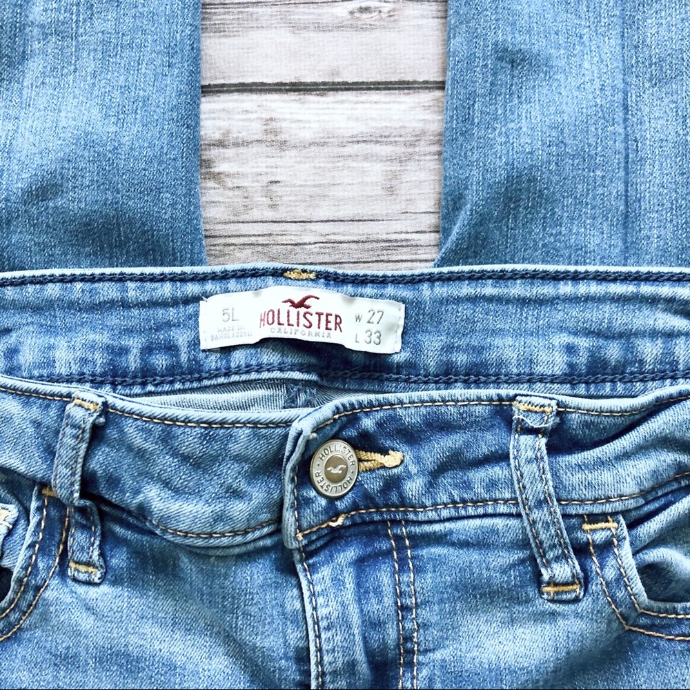 Hollister Light Wash Distressed Skinny Jeans - Picture 4 of 8